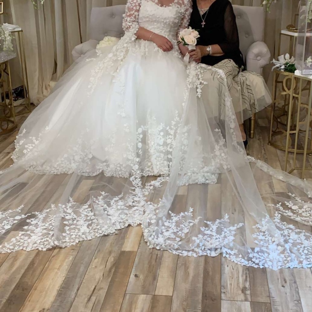 Wedding dress